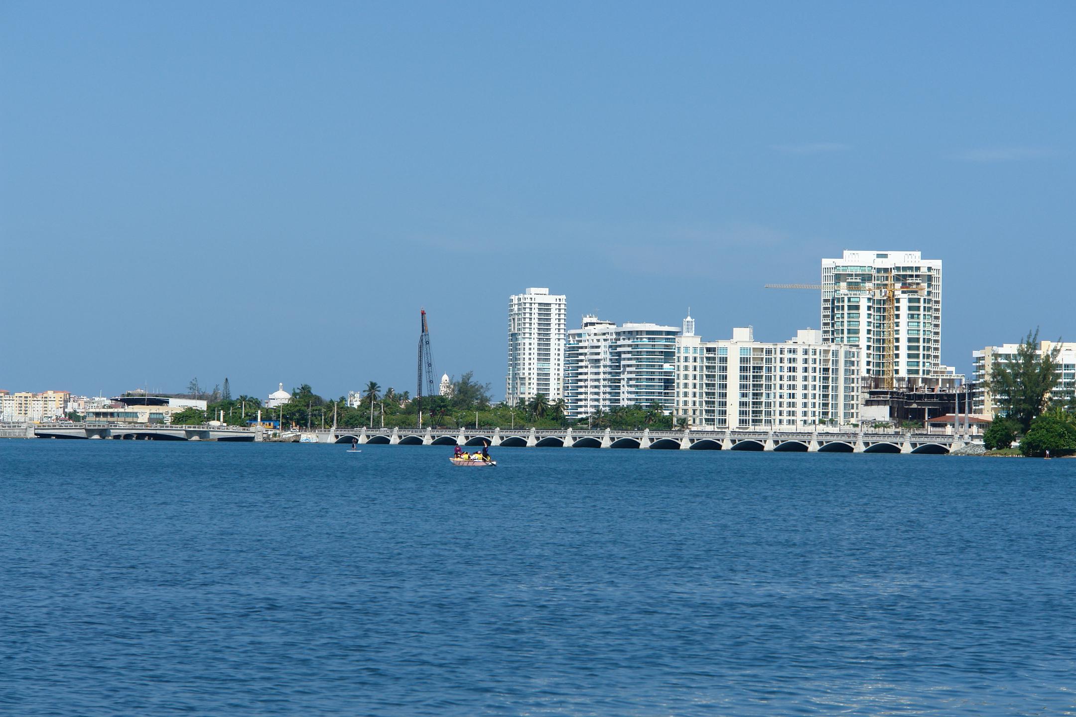 Exploring the Condado Lagoon Site - San Juan (Condado) - 2011 00005